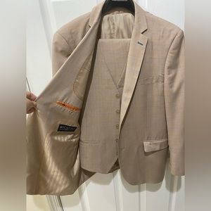 Tan Boccaccio 3 piece men’s suit 42R